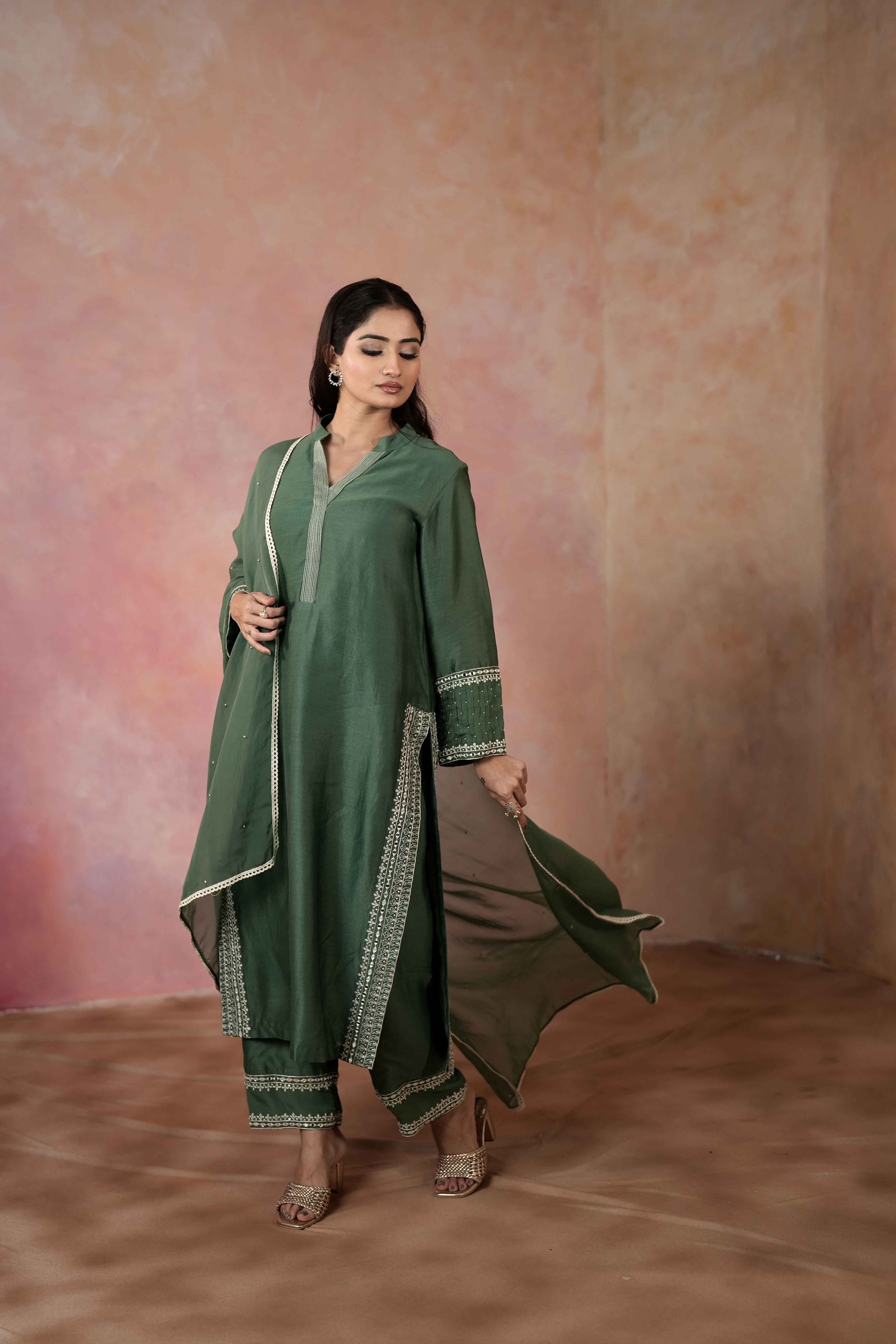 STRAIGHT KURTA SET WITH DUPATTA AND HAND EMBROIDERY
