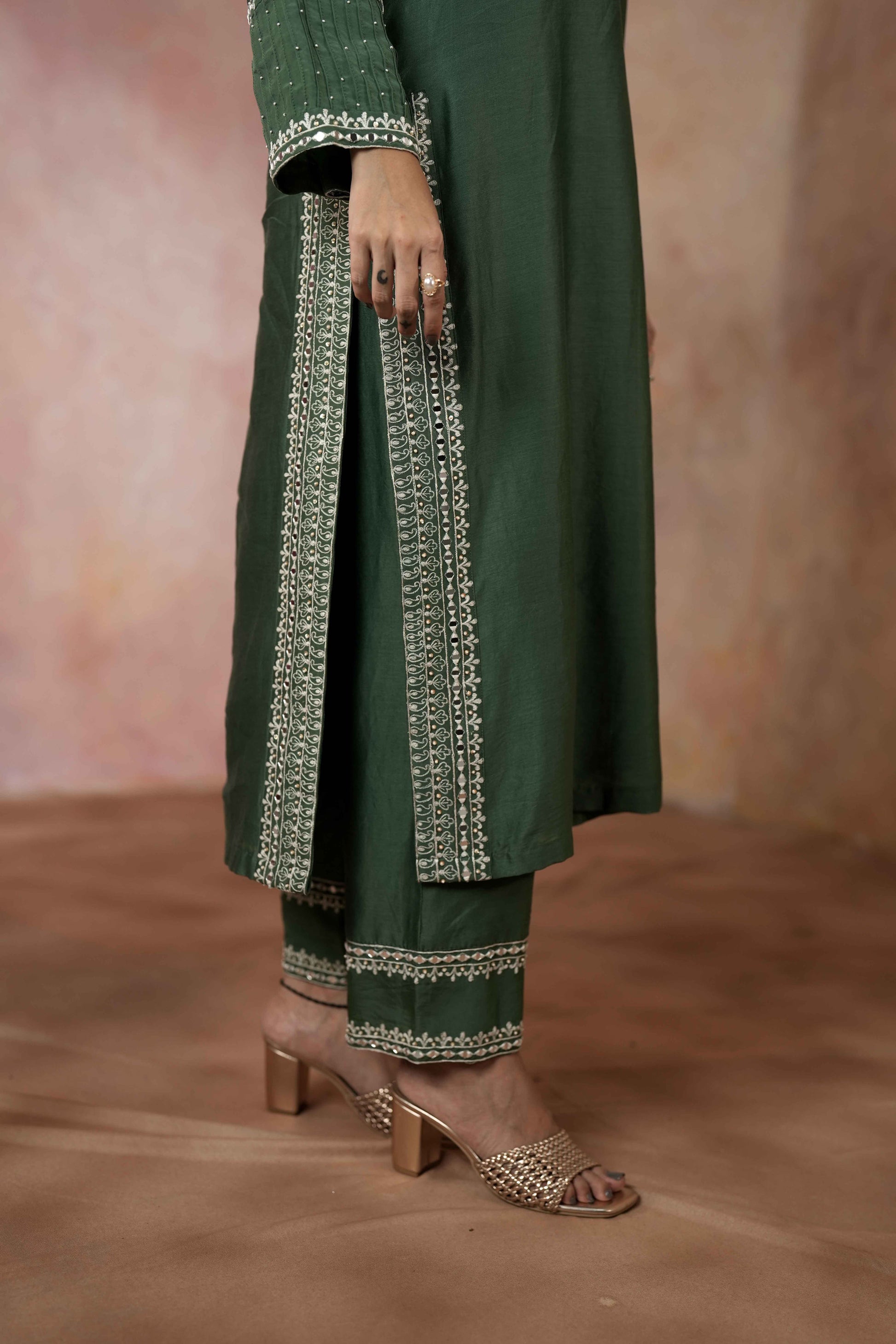 STRAIGHT KURTA SET WITH DUPATTA AND HAND EMBROIDERY