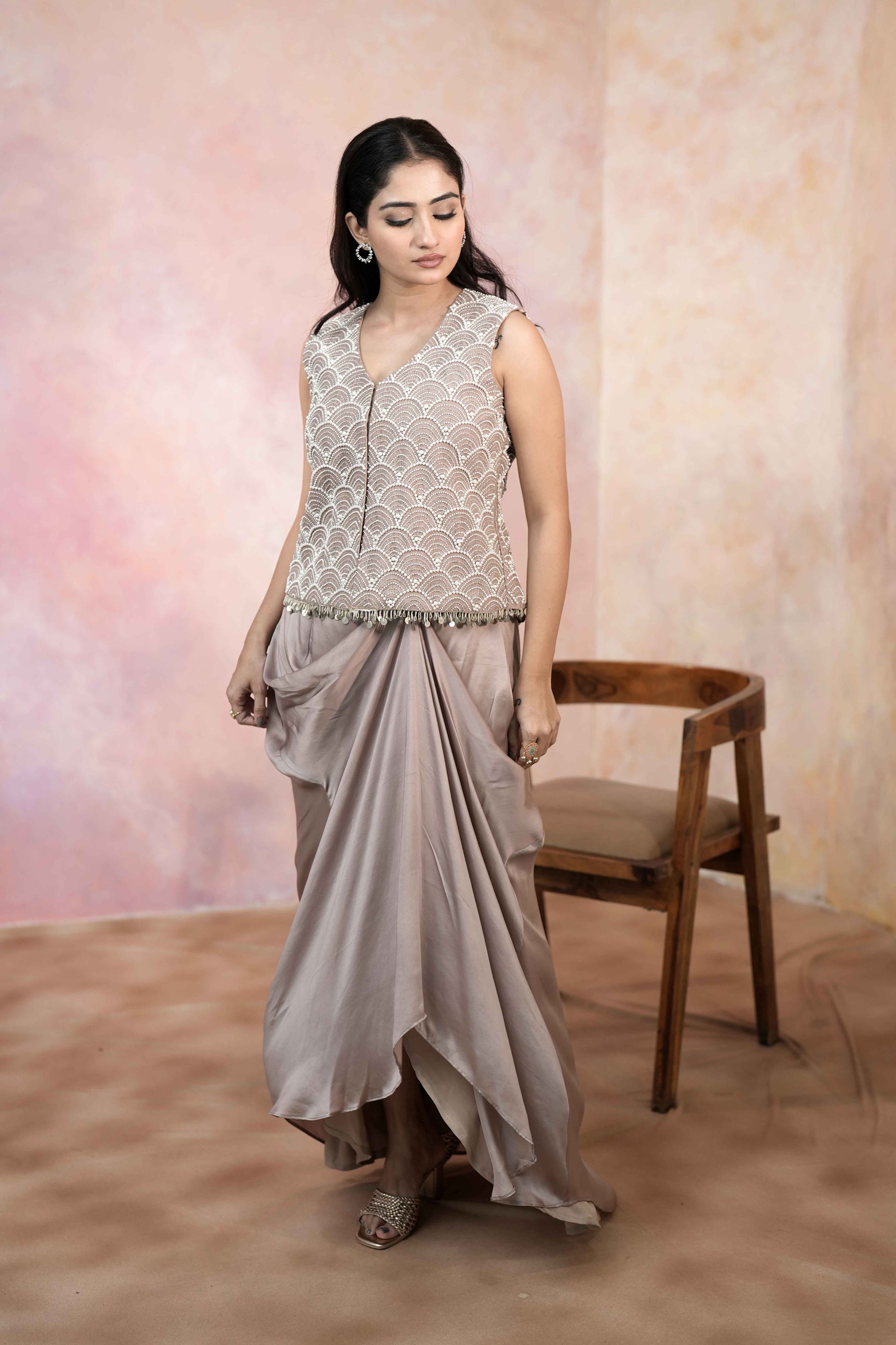 WAISTCOAT SET WITH A DRAPE