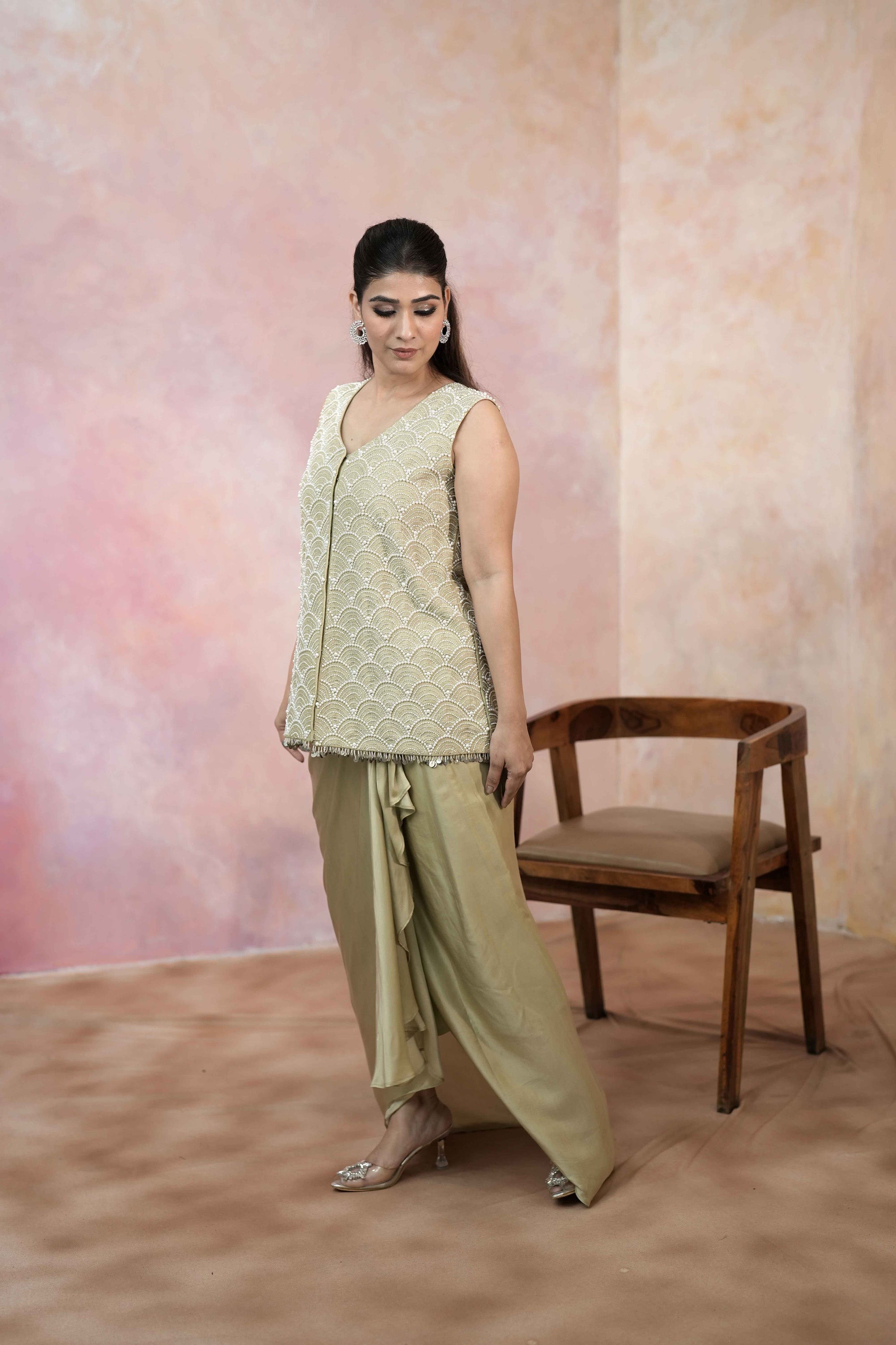 WAISTCOAT SET WITH A DRAPE