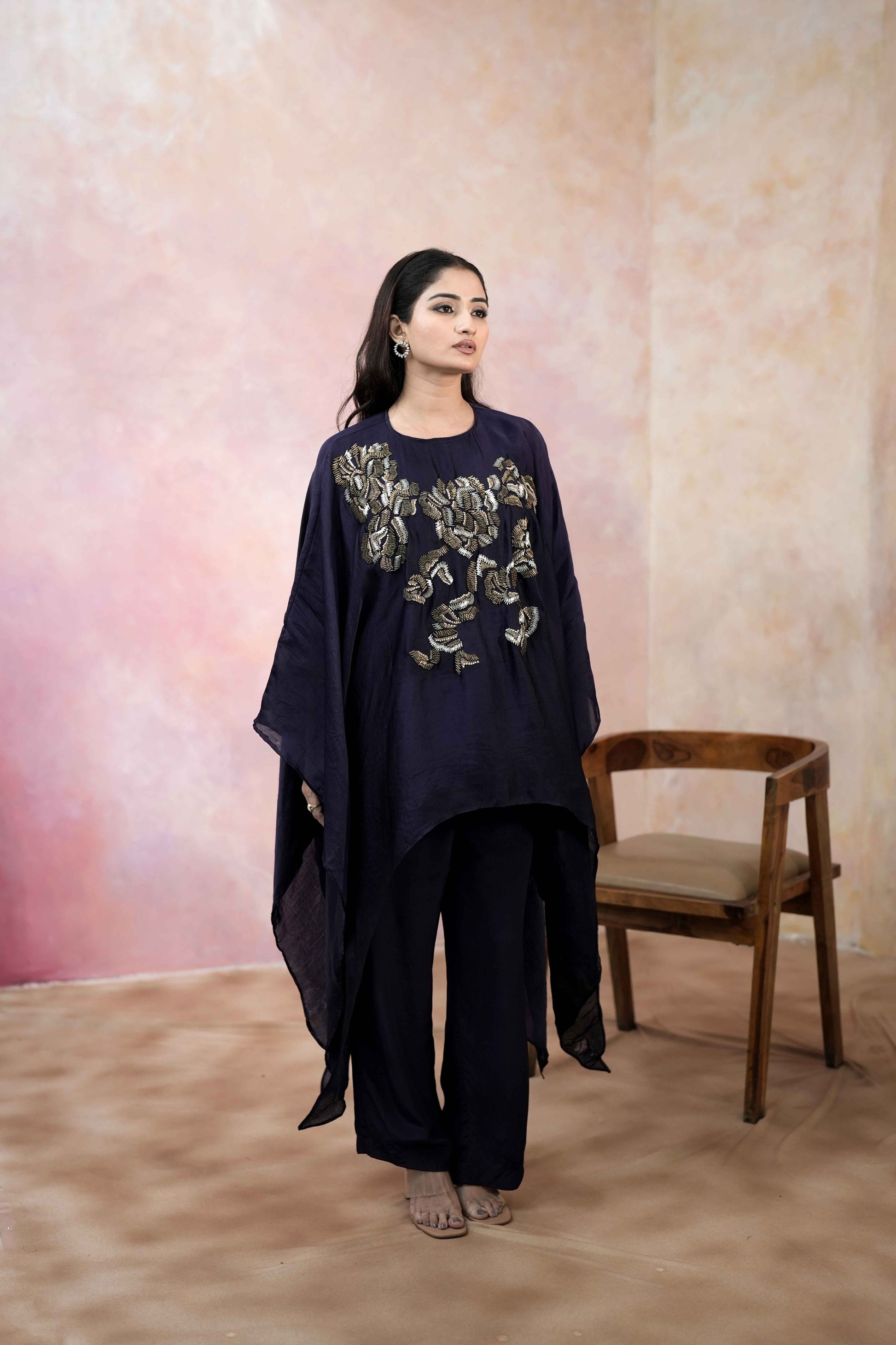 CAPE SET WITH PANTS