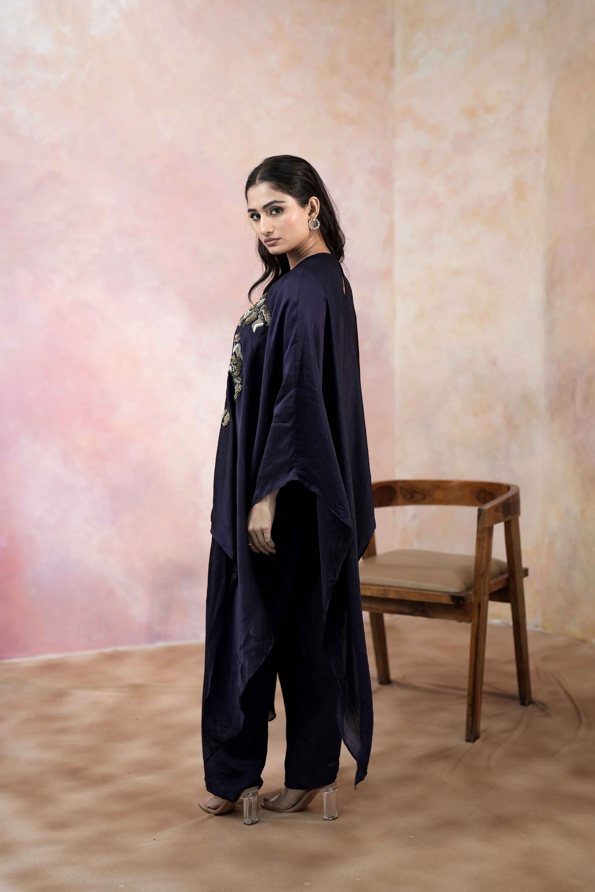 CAPE SET WITH PANTS